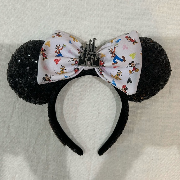 Disney | Loungefly Minnie Mouse Character Ears - Picture 1 of 5